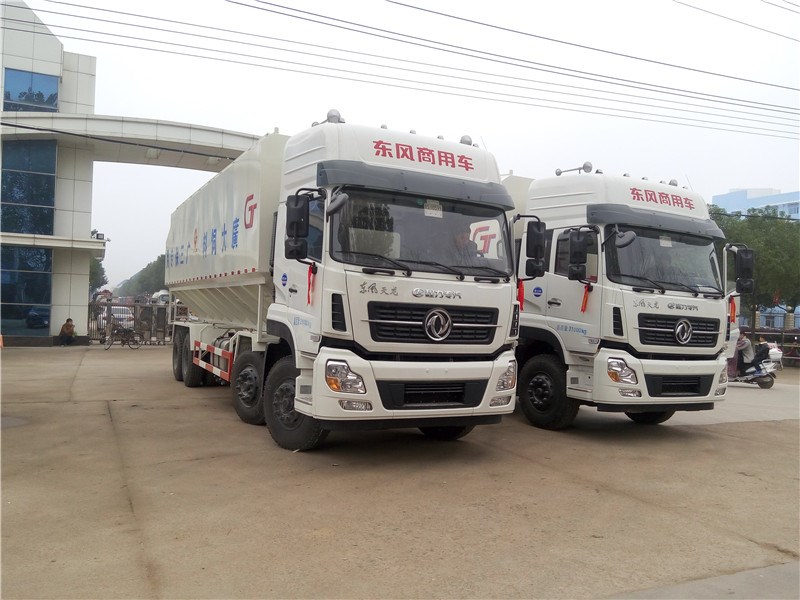 東風(fēng)天龍前四后八散裝飼料運輸車圖片1